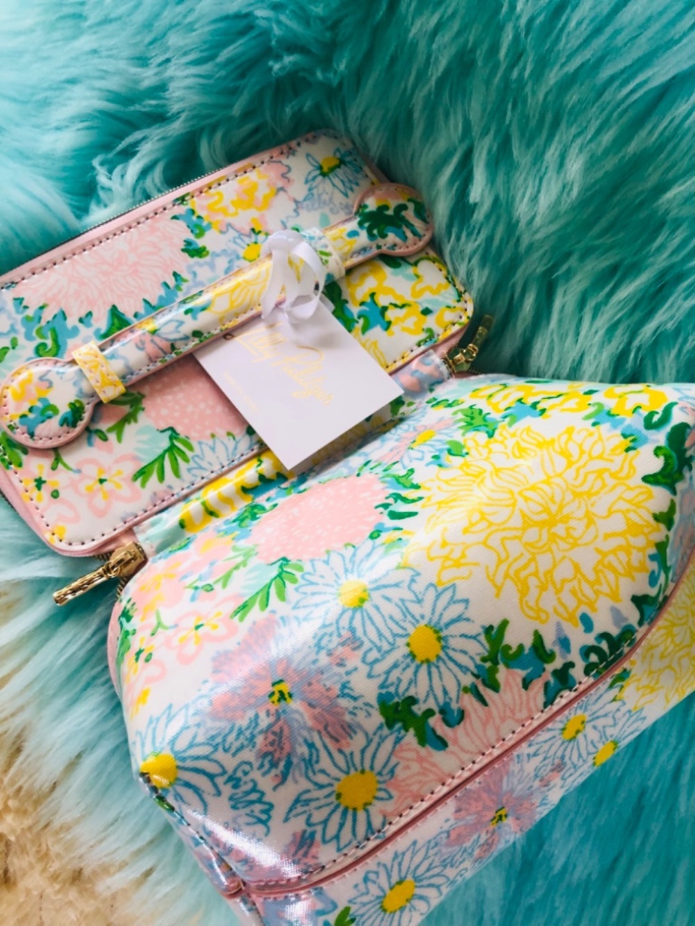 Just in NWT Lilly Pulitzer Cosmetic Bag in Lilly Garden - Picture 7 of 7